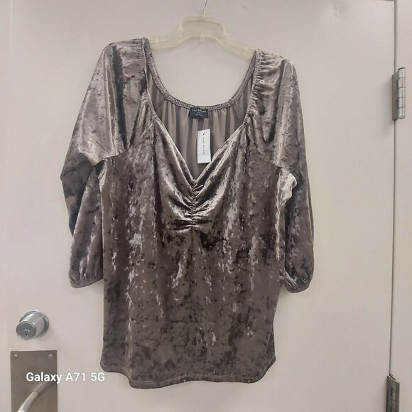 Lane Bryant Grey Crushed Velvet Sweat heart Neck Blouse 3/4 Sleeve Elastic Cuff - Picture 1 of 7